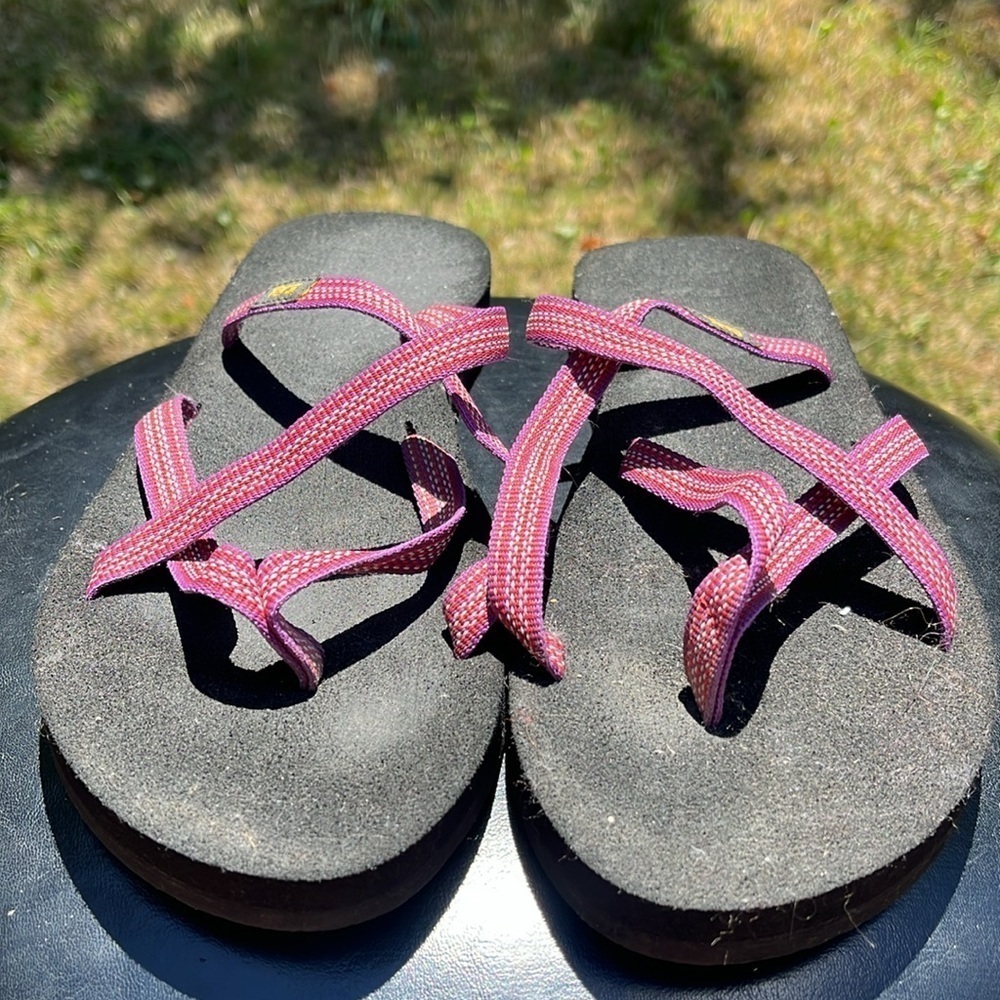 Teva Sandals Olowahu Strappy Lightweight, quick dry, womens size 9 - Picture 4 of 7